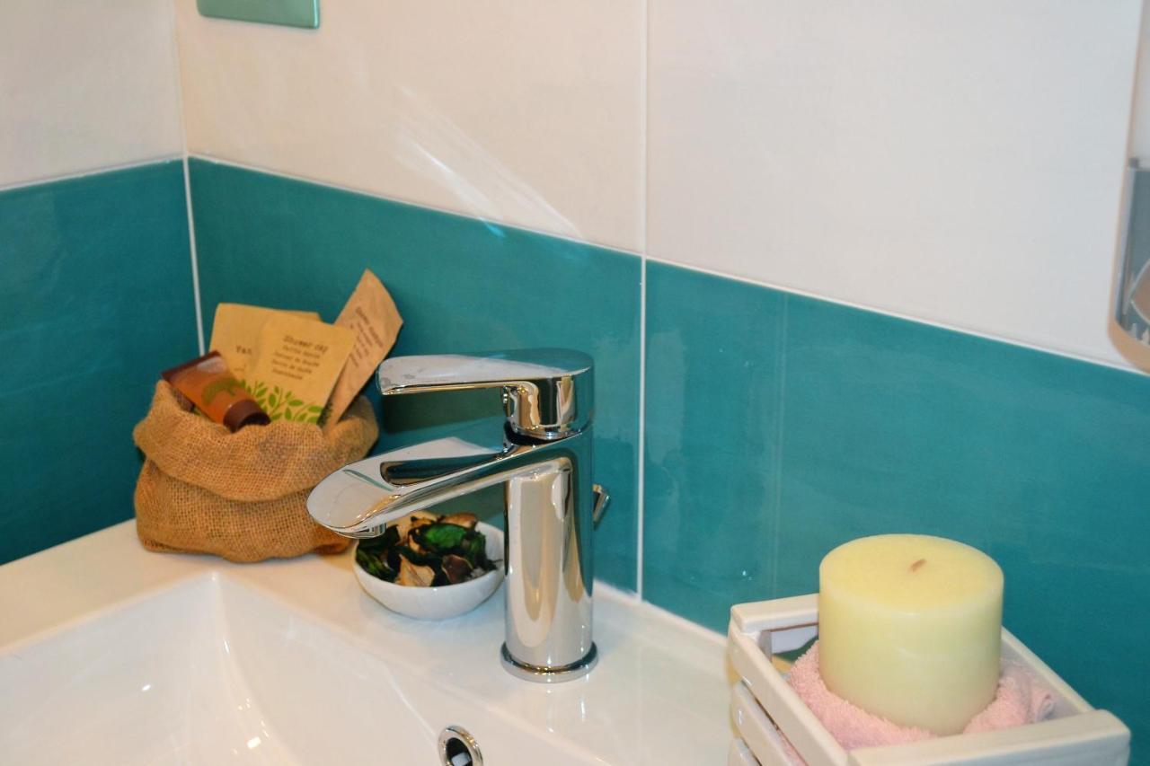 B&B Sofia Pozzuoli Bagian luar foto